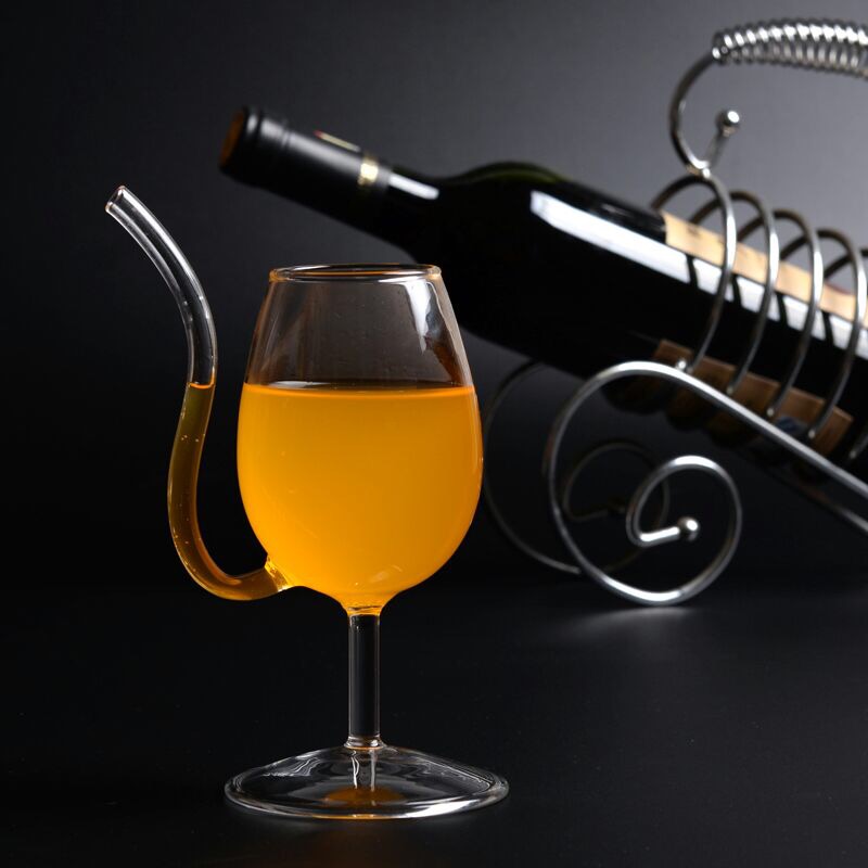 Toddy Wine Glass - Orange Liquid